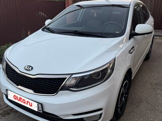 2016 Kia Rio III Рестайлинг, белый, 950000 рублей, вид 1