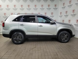 2013 Kia Sorento II Рестайлинг, серебристый, 1599000 рублей, вид 4