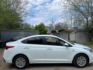 2019 Hyundai Solaris II, белый, 1450000 рублей, вид 4