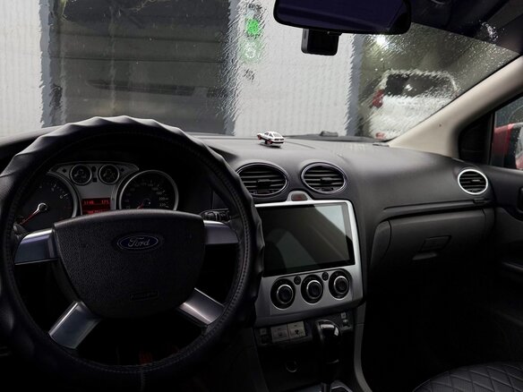 2008 Ford Focus II Рестайлинг, красный, 550000 рублей - вид 7