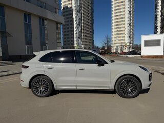 2022 Porsche Cayenne III, серый, 9050000 рублей, вид 4