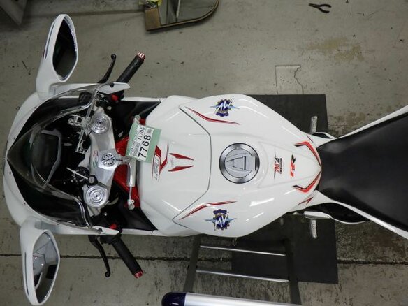 2018 MV Agusta F4 1000, белый, 910000 рублей - вид 10