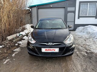 2013 Hyundai Solaris I, чёрный, 750000 рублей, вид 2