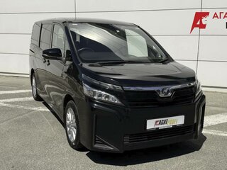 2019 Toyota Voxy III (R80) Рестайлинг, чёрный, 2050000 рублей, вид 3