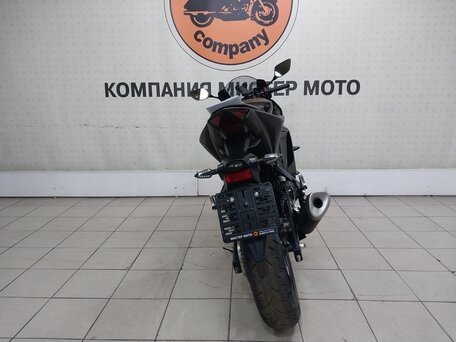 2020 Yamaha YZF-R3, чёрный, 599000 рублей, вид 4