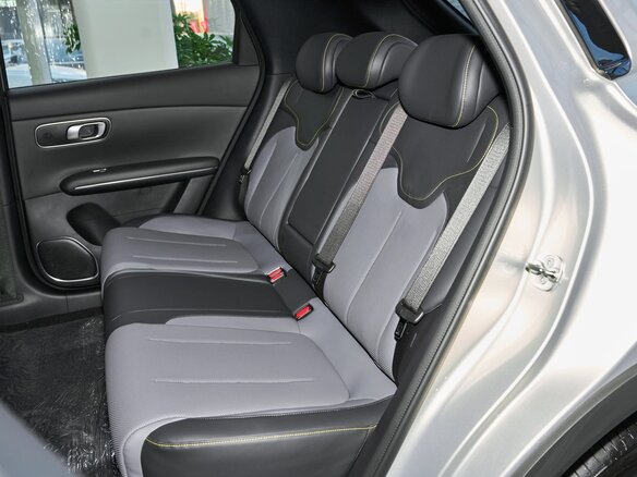 2026 Changan Qiyuan Q05 51.9 kWh II, серебристый, 2328000 рублей - вид 35