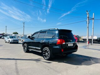 2012 Toyota Land Cruiser 200 Series Рестайлинг 1, чёрный, 4549900 рублей, вид 4