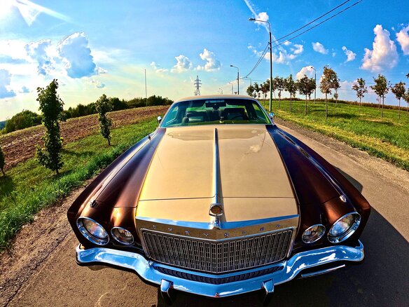1976 Chrysler Cordoba I, коричневый, 8000000 рублей - вид 2