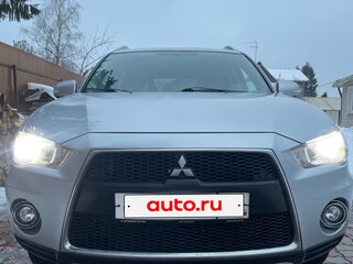 2010 Mitsubishi Outlander II Рестайлинг, серебристый, 1350000 рублей, вид 1