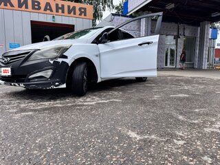 2015 Hyundai Solaris I Рестайлинг, белый, 449999 рублей, вид 3