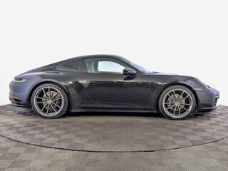 2020 Porsche 911 Carrera 4 VIII (992), чёрный, 11800000 рублей, вид 4