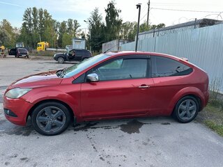 2008 Ford Focus II Рестайлинг, красный, 400000 рублей, вид 3