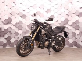 2025 Honda CB 650R, чёрный, 1177000 рублей, вид 2