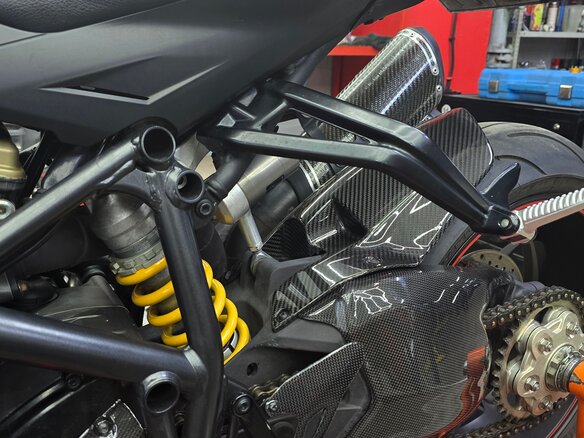 2010 Ducati Streetfighter, красный, 725000 рублей - вид 5