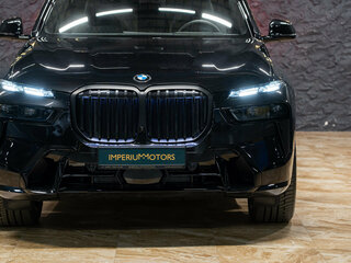 2026 BMW X7 40i I (G07) Рестайлинг, чёрный, 17990000 рублей, вид 3