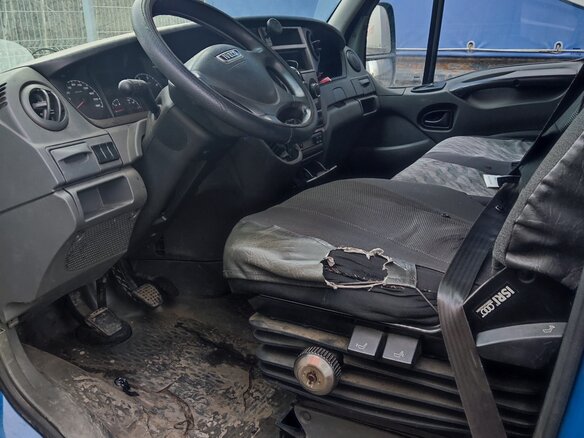 2012 Iveco Daily, синий, 1090000 рублей - вид 4