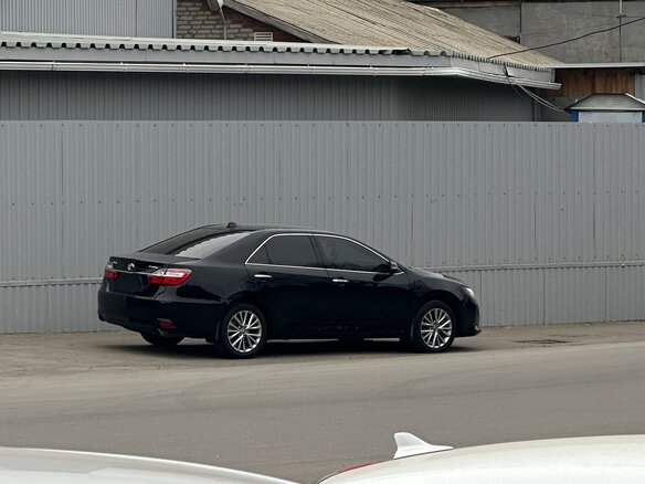2015 Toyota Camry VII (XV50) Рестайлинг, чёрный, 1600000 рублей - вид 10