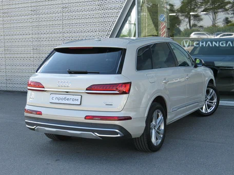 2021 Audi Q7 45 TDI II (4M) Рестайлинг, бежевый, 6595000 рублей, вид 2