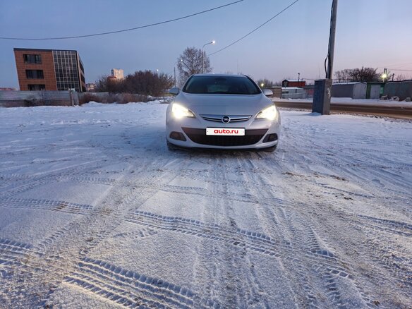 2012 Opel Astra GTC J Рестайлинг, белый, 750000 рублей - вид 11