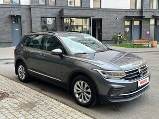 2021 Volkswagen Tiguan II Рестайлинг, серый, 2430000 рублей, вид 1
