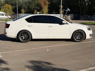 2015 Skoda Octavia III (A7), белый, 1550000 рублей, вид 2