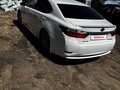 2012 Lexus ES 300h VI, белый, 1900000 рублей - вид 3
