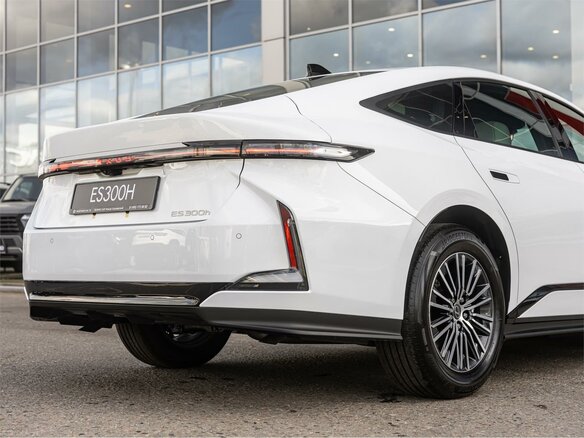 2026 Lexus ES 300h VIII, белый, 7770000 рублей - вид 8