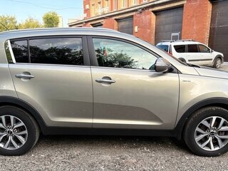 2015 Kia Sportage III Рестайлинг, серебристый, 1620000 рублей, вид 2