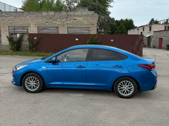 2017 Hyundai Solaris II, синий, 1280000 рублей - вид 1