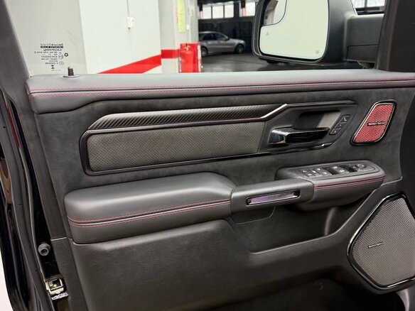 2025 Ram 1500 RHO V Рестайлинг, чёрный - вид 35