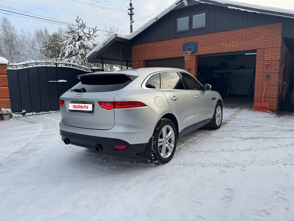 2018 Jaguar F-Pace I, серебристый, 4500000 рублей - вид 3