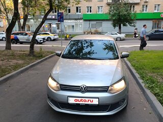 2014 Volkswagen Polo V, серебристый, 740000 рублей, вид 2