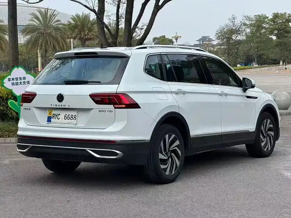 2021 Volkswagen Tiguan L II Рестайлинг (China Market), белый - вид 3