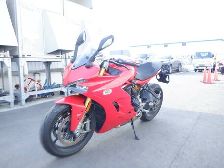2019 Ducati Supersport, красный, 927000 рублей, вид 3