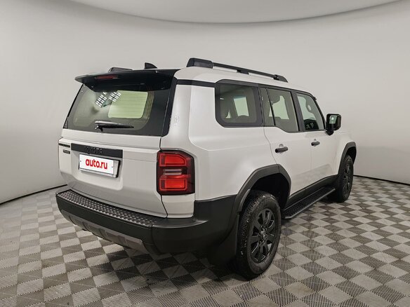 2025 Toyota Land Cruiser Prado 250 Series, белый - вид 4