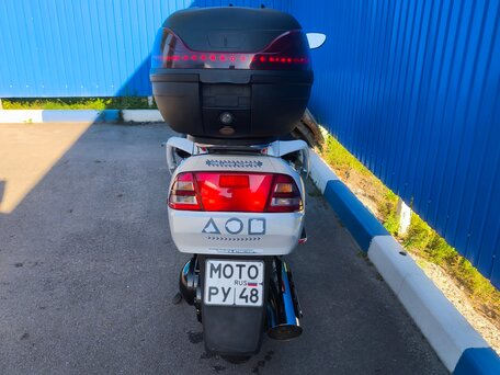 2001 Suzuki Burgman (SkyWave) 400, белый, 299999 рублей, вид 2