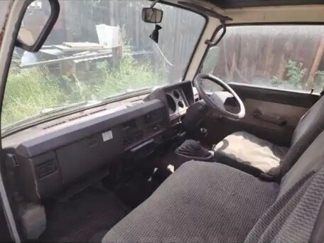 1988 Nissan Atlas, белый, 550000 рублей, вид 3