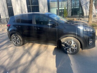 2019 Kia Sportage IV Рестайлинг, чёрный, 2050000 рублей, вид 4