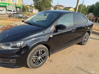 2016 Volkswagen Polo V Рестайлинг, чёрный, 1000000 рублей, вид 2