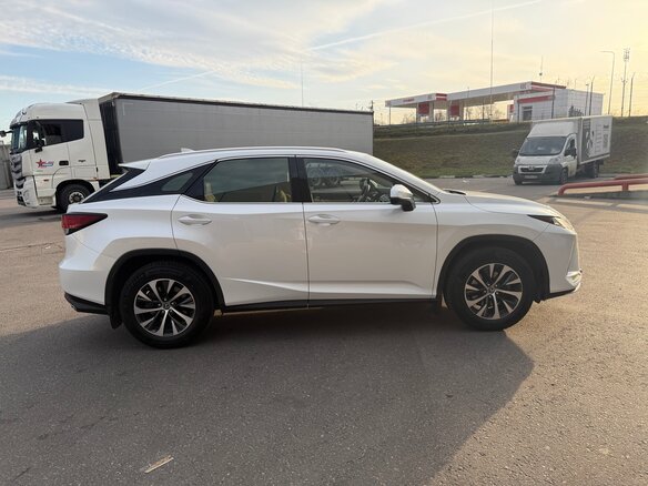 2020 Lexus RX 300 IV Рестайлинг, белый - вид 11