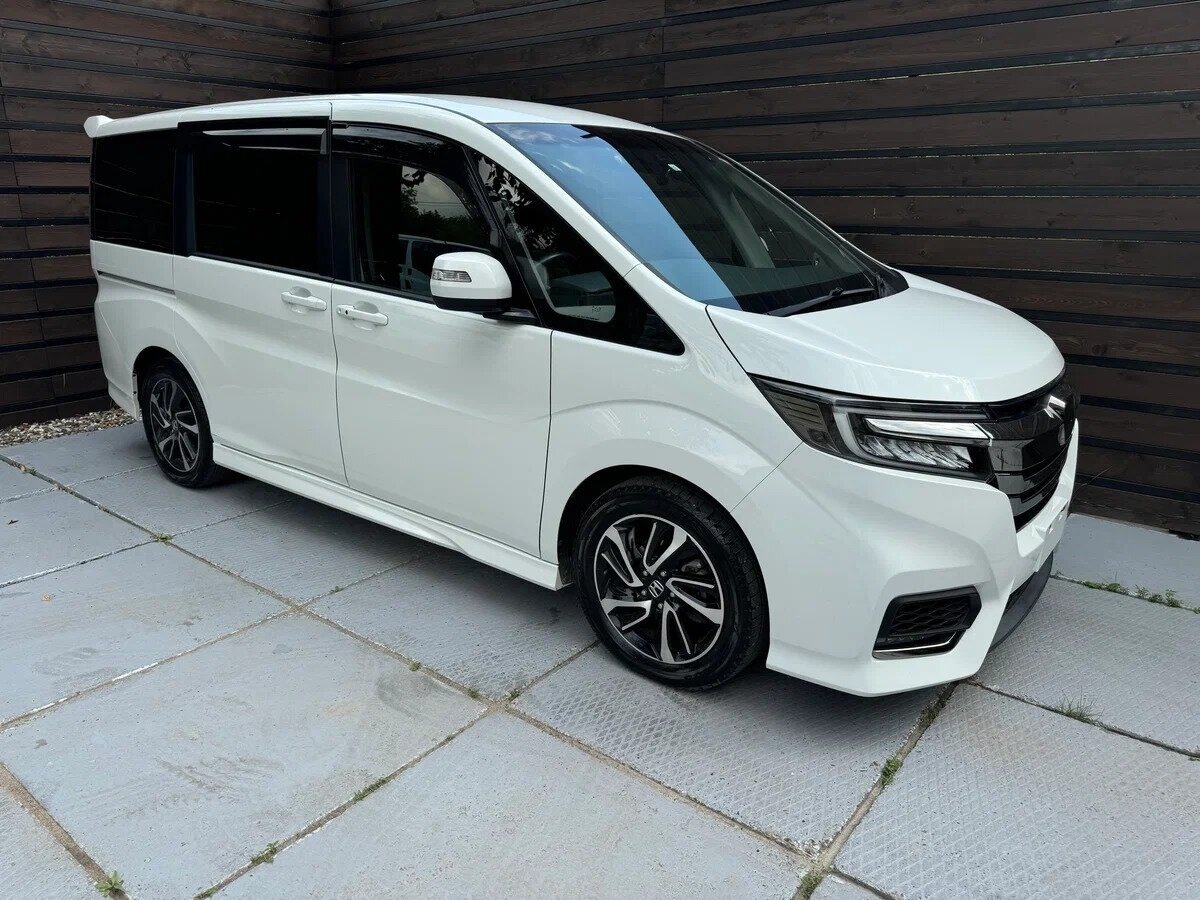 Открыть фотографии: Honda Stepwgn V Рестайлинг