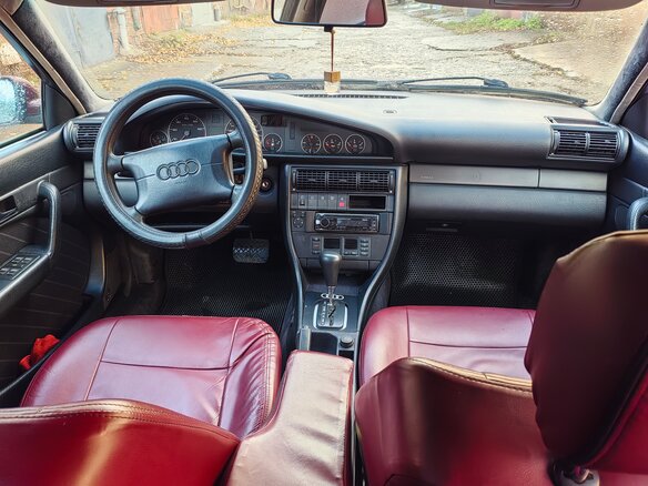 1996 Audi A6 I (C4), пурпурный, 430000 рублей - вид 6