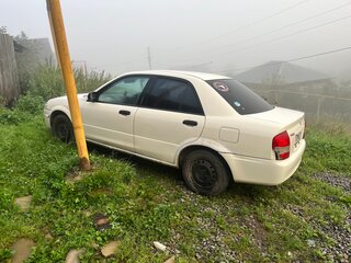 2000 Mazda Familia VIII (BJ), белый, 100000 рублей, вид 3
