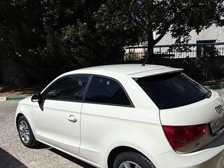 2011 Audi A1 Sportback I (8X), белый, 950000 рублей, вид 2