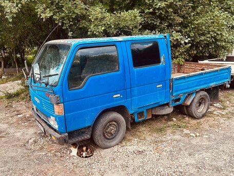 1992 Mazda Titan, синий, 250000 рублей, вид 3