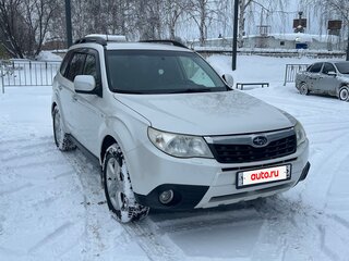 2010 Subaru Forester III, белый, 1050000 рублей, вид 3