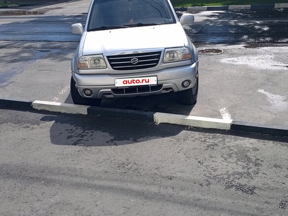 2001 Suzuki XL7 I, белый, 595000 рублей