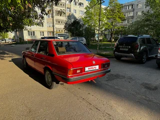 1979 BMW 5 серии 518 I (E12) Рестайлинг, красный, 320000 рублей, вид 4