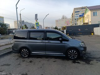 2013 Honda Stepwgn Spada IV Рестайлинг, серый, 1800000 рублей, вид 3