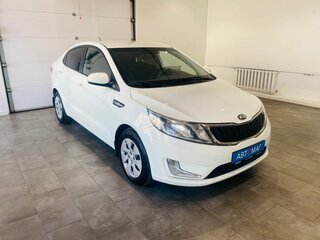 2013 Kia Rio III, белый, 696000 рублей, вид 3